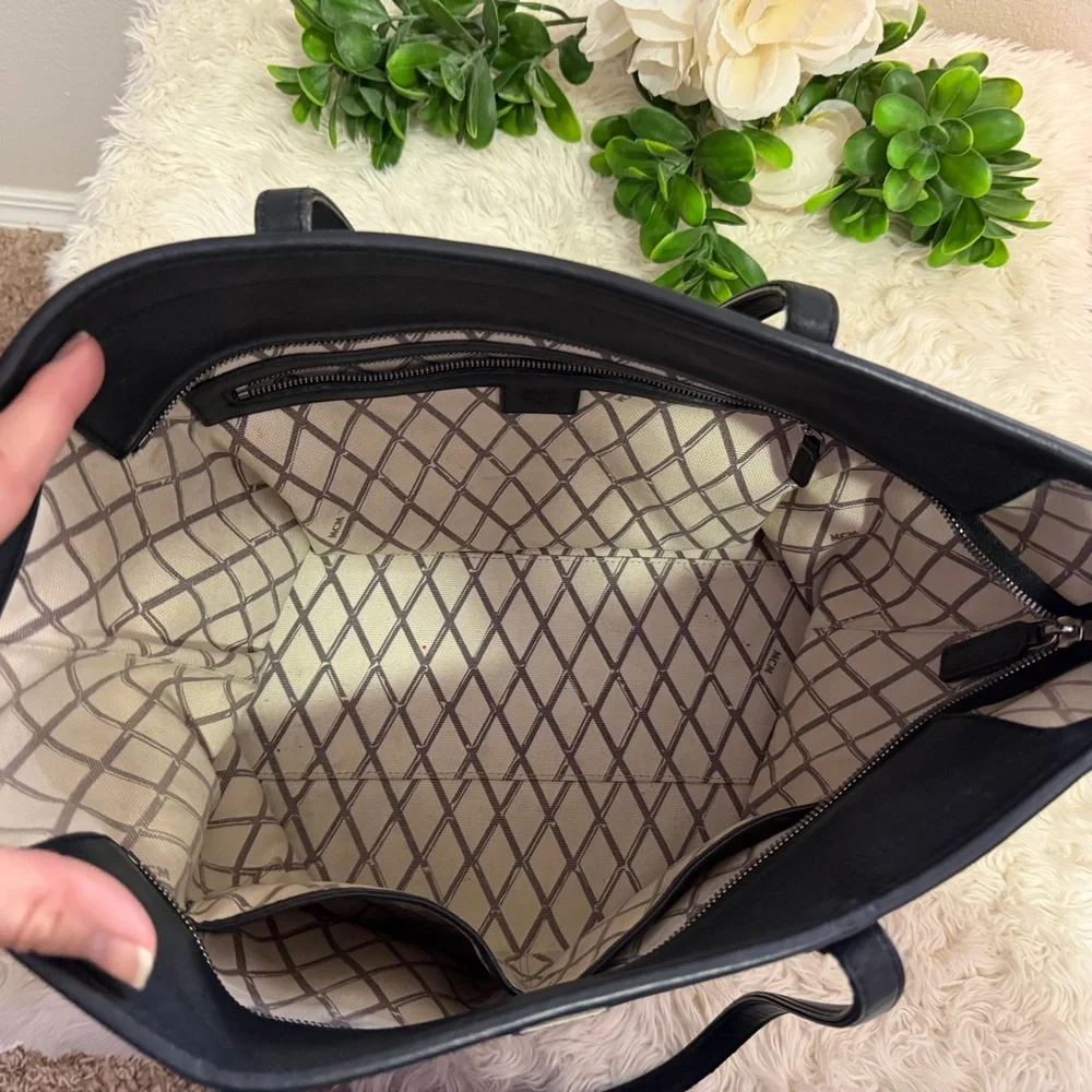 MCM Black Tote Bag - Picture 6 of 13